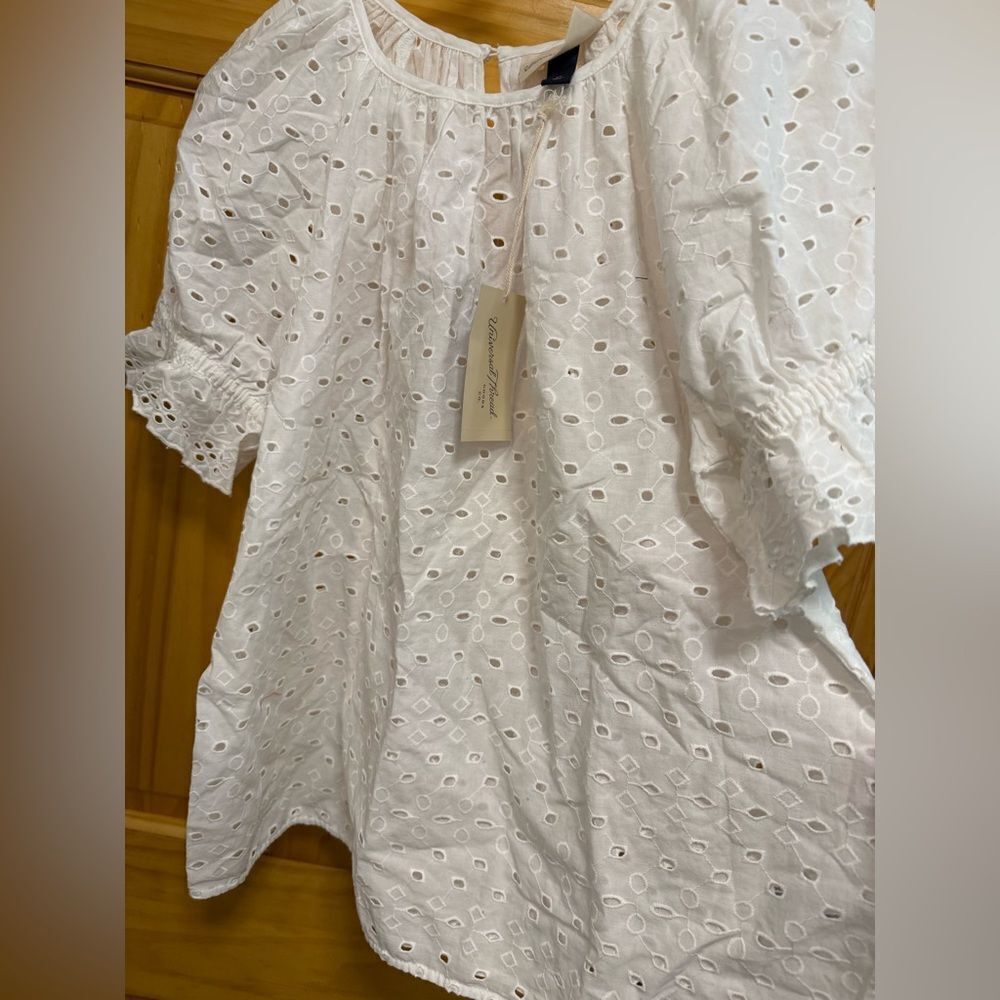 NWT Universal Thread white eyelet blouse size XS - Picture 2 of 8